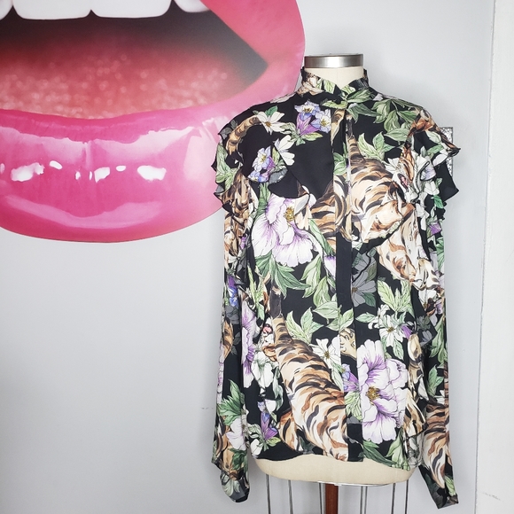 Blouse with ruffles - Picture 1 of 5